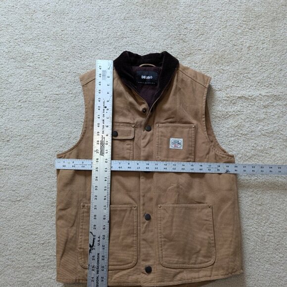 Duluth Trading Co Men's Tan Vest - Picture 2 of 7